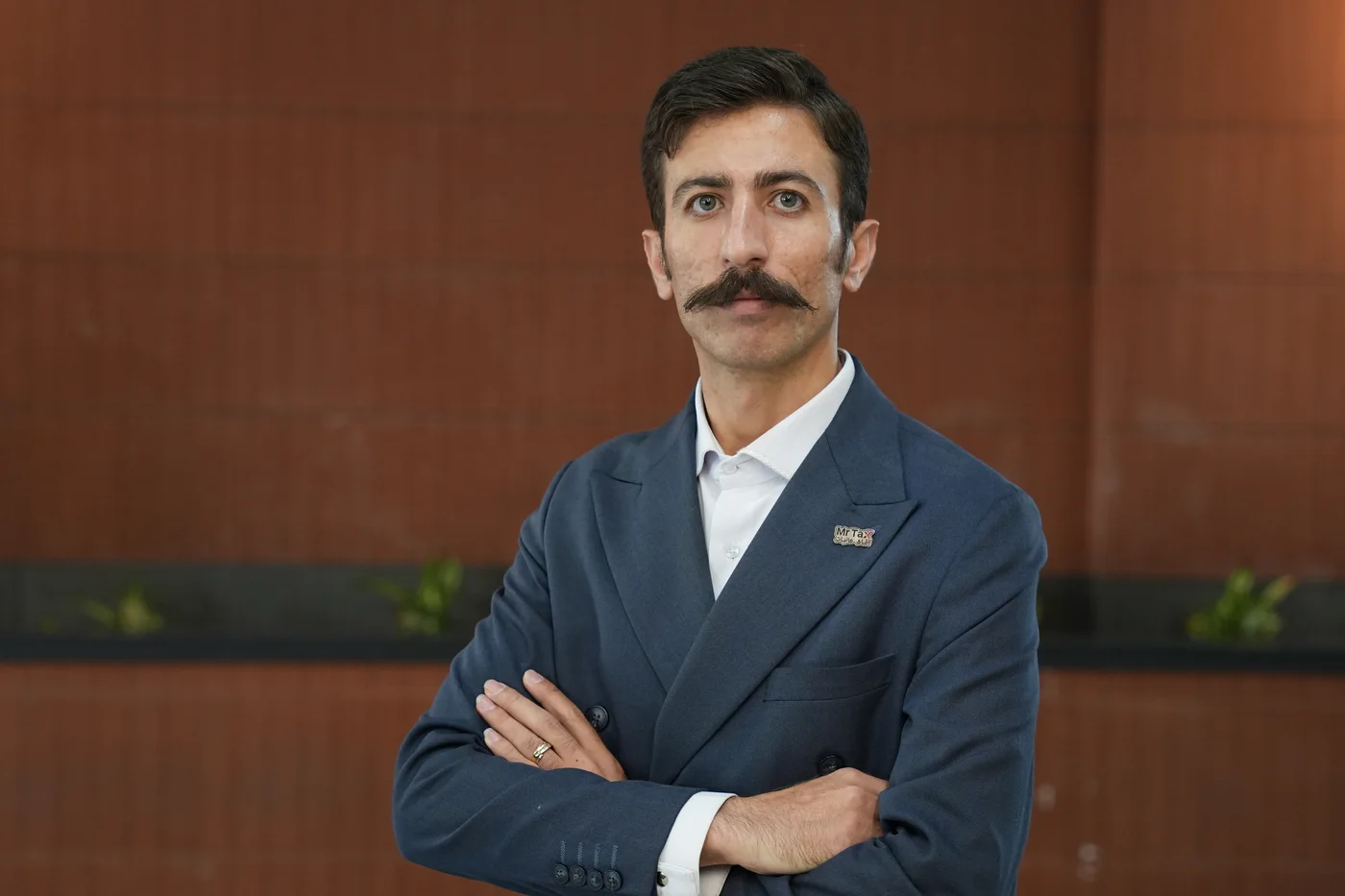 میلاد اسدی، مشاور مالی، مالیاتی و کسبوکار